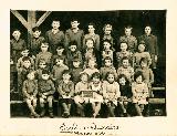 Ancienne photos de classe de l´école de Bouchala à Saint Martin Lestra de l´Année 1956